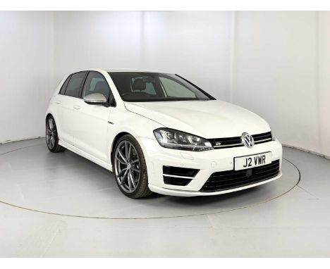 Registration: J2VWR VIN: WVWZZZAUZFW056782 Milage Showing: 56,000 Transmission: DSG MOT: 23/05/2025 Number of Keys: 2 V5 on S