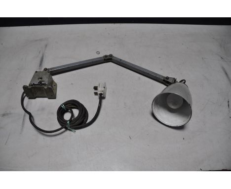 A INDUSTRIAL ARTICULATED INSPECTION LAMP with one central joint (PAT fail due to uninsulated plug but working)