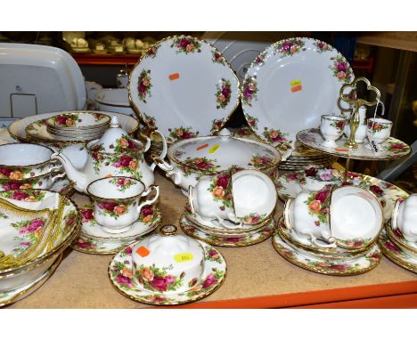 A NINETY THREE PIECE ROYAL ALBERT OLD COUNTRY ROSES DINNER SERVICE AND OTHER PIECES, comprising a teapot, a cake plate, two s