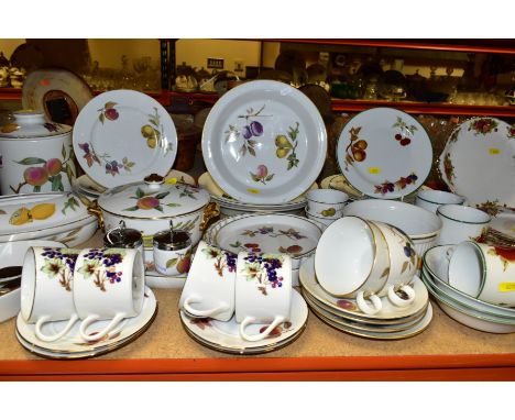 FORTY EIGHT PIECES OF ROYAL WORCESTER EVESHAM AND EVESHAM VALE DINNER WARES, comprising Evesham souffle dish, two ramekins, o