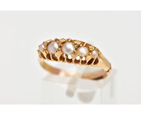 AN 18CT GOLD SPLIT PEARL RING, designed with five graduated split pearls, openwork gallery, tapered shoulders to a plain poli