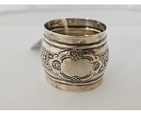 A VICTORIAN SILVER NAPKIN RING, SHEFFIELD 1880