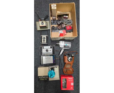 CARTON WITH POLAROID CAMERA, DART POWER ZOOM 8m CAMERA, BROWNIE REFLEX, POLAROID 350 CAMERA & OTHER PHOTOGRAPHY ACCESSORIES