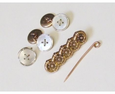 9ct. Gold Flower Head Bar Brooch (no pin), 9ct. gold pin &amp; Pair 9ct. Gold Mother of Pearl Button Cufflinks &amp; Matching
