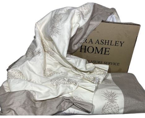 Laura Ashley curtains with pineapple print in cream and oatmeal. These are linen blend with 100% cotton lining. These are ex 