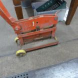 A block paving cutter
