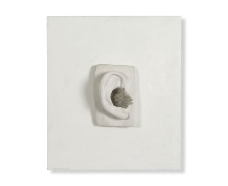 CLAUDIO PARMIGGIANI (N. 1943)Orecchio  1983  signé ; signé et daté 1983 au revers plâtre et plumes montés sur panneau peint s