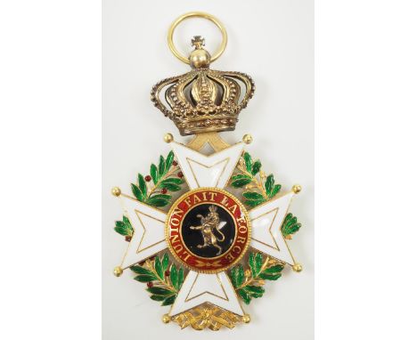 Belgien: Leopold-Orden, 3. Modell (1839-1951), Kleinod.Gold, teilweise emailliert, mehrteilig durchbrochen gefertigt, die Med