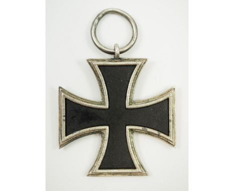 Preussen: Eisernes Kreuz, 1813, 2. Klasse.Geschwärzter Eisenkern, Silber Zarge, mit Ring.Zustand: I-II