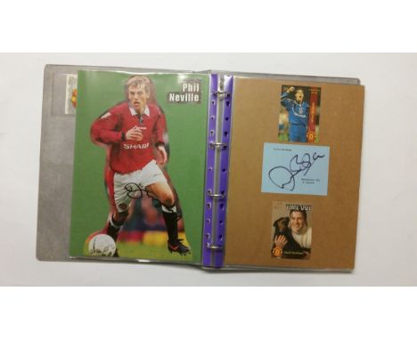 FOOTBALL, Manchester United signed selection, inc. white cards &amp; trade cards laid down to page; Sir Bobby Charlton, David