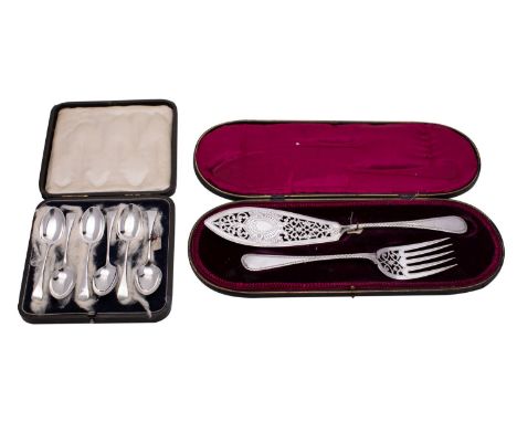 A small quantity of silver flatware to include: cased pair of Edward VII silver fish servers, Thomas Bradbury and Son, London