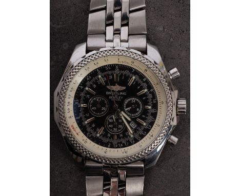 Breitling Bentley a gentleman's chronograph wristwatch the black dial with subsidiary chronograph dials, outer cream aspect, 