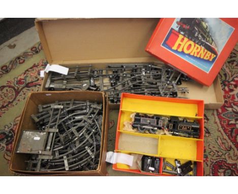 Hornby O gauge Clockwork Tank Goods Set with engine and tender, no track and carriage plus a box of track