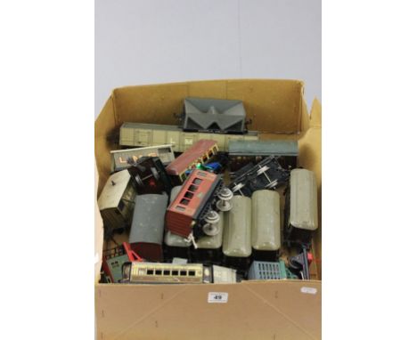 22 Hornby O gauge wagons and coaches to include NYC, LMS, Pullman, Hopper Wagon, tipper, flat bed etc (gd)