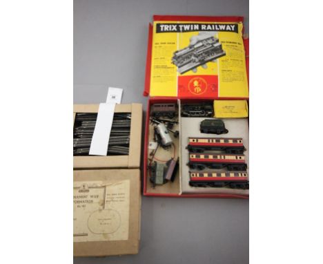 TTR Trix Twin Railway to include boxed set with engine & tender, 3 x coaches and 4 x wagons plus a boxed TTR No 915 Permanent
