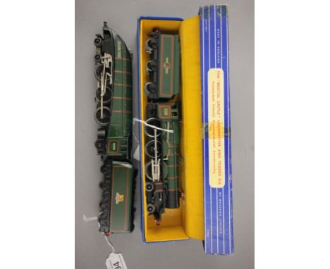 Boxed Hornby Dublo EDLT20 Locomotive and tender BR Bristol Castle plus a Hornby Dublo Silver King engine and tender