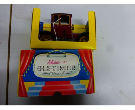Boxed Schuco Old Timer 1227 Ford Coupe T/1917 tin plate car with key and paperwork