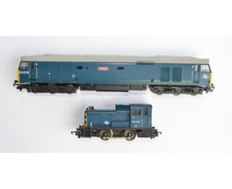 2 OO gauge electric train models:A boxed Lima Class 50 BR blue 50019 "Ramillies" (no instructions/paperwork etc), model in go