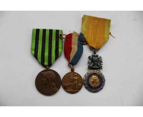 Collection of three French medals incl. WWI French Army military medal 