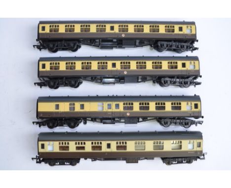4 brown and cream OO gauge railway coaches (3 Mainline, 1 Lima) in fair to excellent used conditions, see photos. No boxes. 