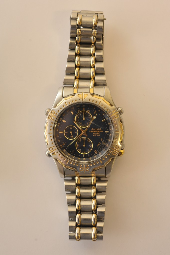 accurist chronograph alarm wr100