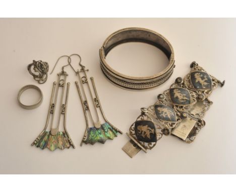 A pair of Art Nouveau style silver drop earrings conforming ring and other white metal and silver oddments including a silver
