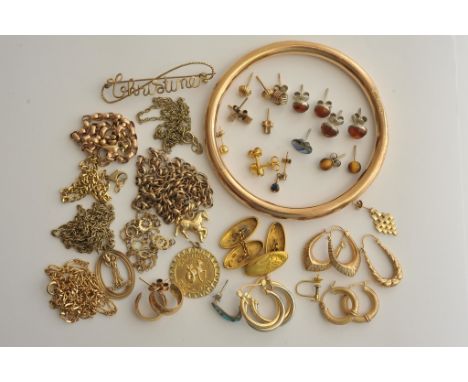 A Collection of 9ct Gold and Gold tone jewellery including Pendants,Chains, and Bangle.