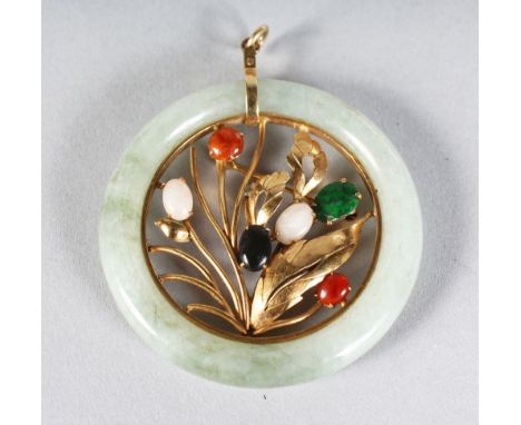 A VERY GOOD JADE, GOLD AND CABOCHON STONE CIRCULAR PENDANT.