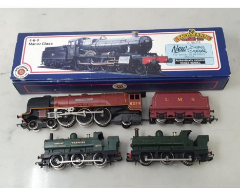 A boxed Bachmann 00 gauge 'Bradley Manor', an unboxed Hornby 'Duchess of Sutherland' and two unboxed Hornby G.W.R. 0-6-0 Pann