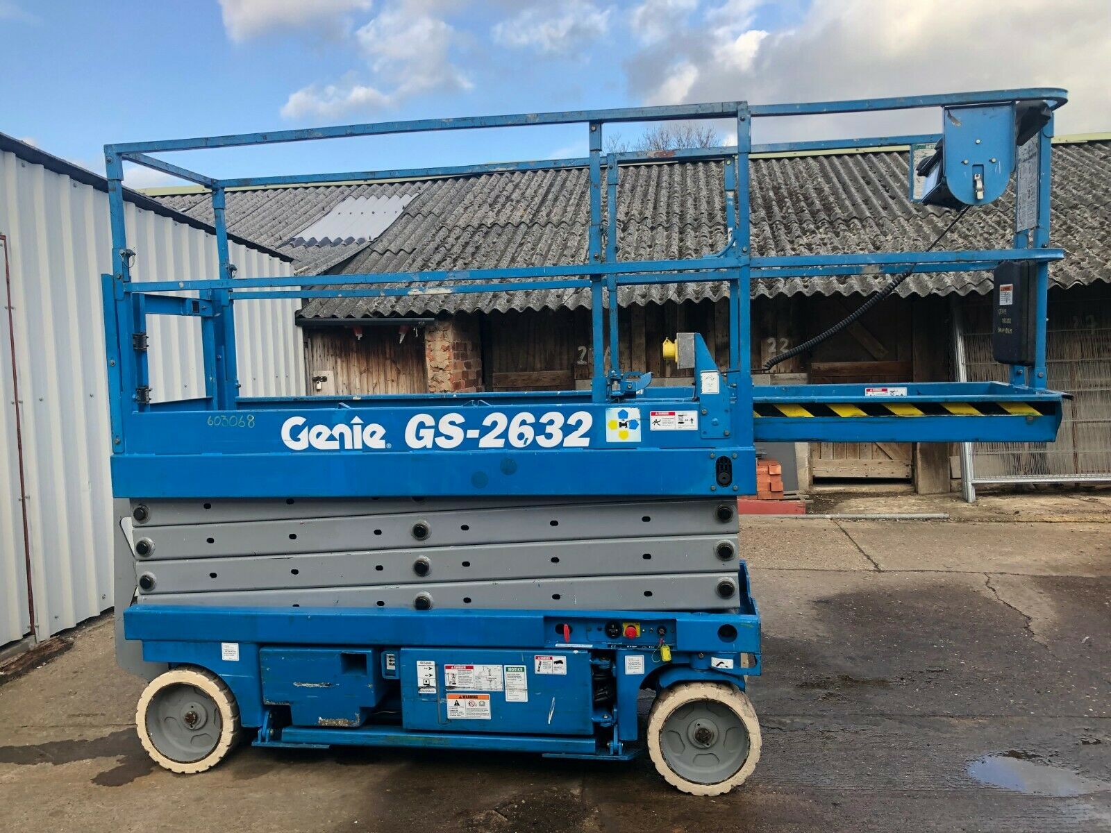 Ma - Genie Gs-2632 Scissor Lift - Access Platform, Only 449 Hours, Max 