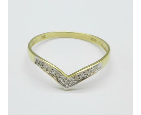 A 9ct gold and diamond ring, 0.7g, O