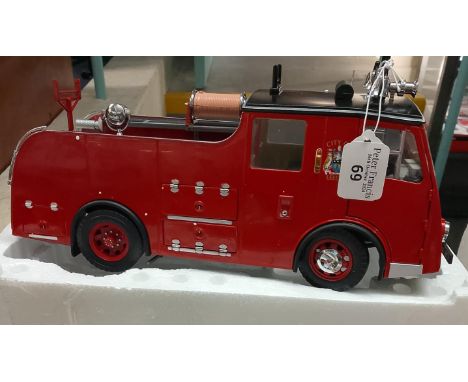 Original Classics Dennis F8 ladder escape fire engine in red City of Leeds livery. 1:18 scale in original box. (B.P. 21% + VA