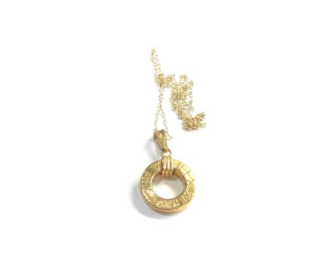 9ct gold vintage roman numerals pendant necklace (2.2g) 