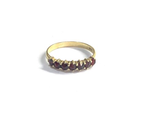 14ct gold vintage bohemian garnets dress ring (2g) 