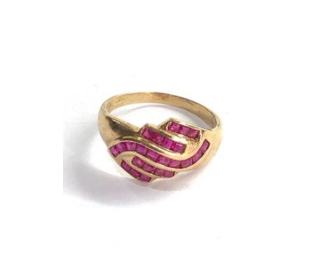 9ct gold vintage ruby dress ring (3.9g) 