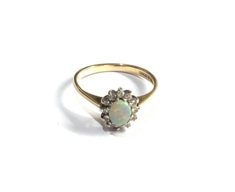 9ct gold vintage opal &amp; diamond  ring (1.4g) 