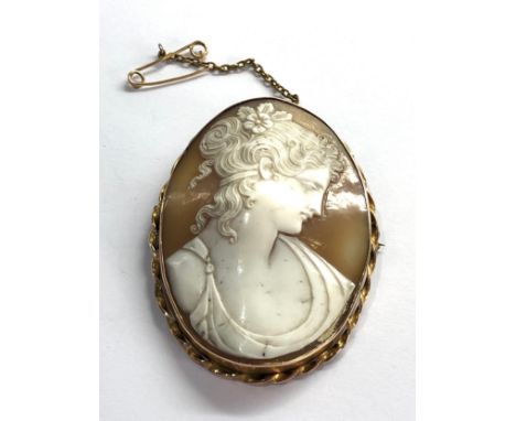 9ct gold vintage cameo large oval brooch (16.2g) 