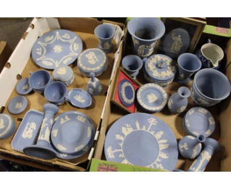 TWO TRAYS OF WEDGWOOD JASPERWARE TO INCLUDE CANDLESTICKS, CUPS AND SAUCERS ETC