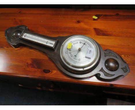 A SMALL VINTAGE OAK BAROMETER H-56 CM A/F
