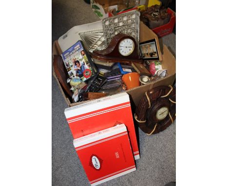 A BOX OF ASSORTED SUNDRIES TO INCLUDE A MANTLE CLOCK, BAROMETER ETC