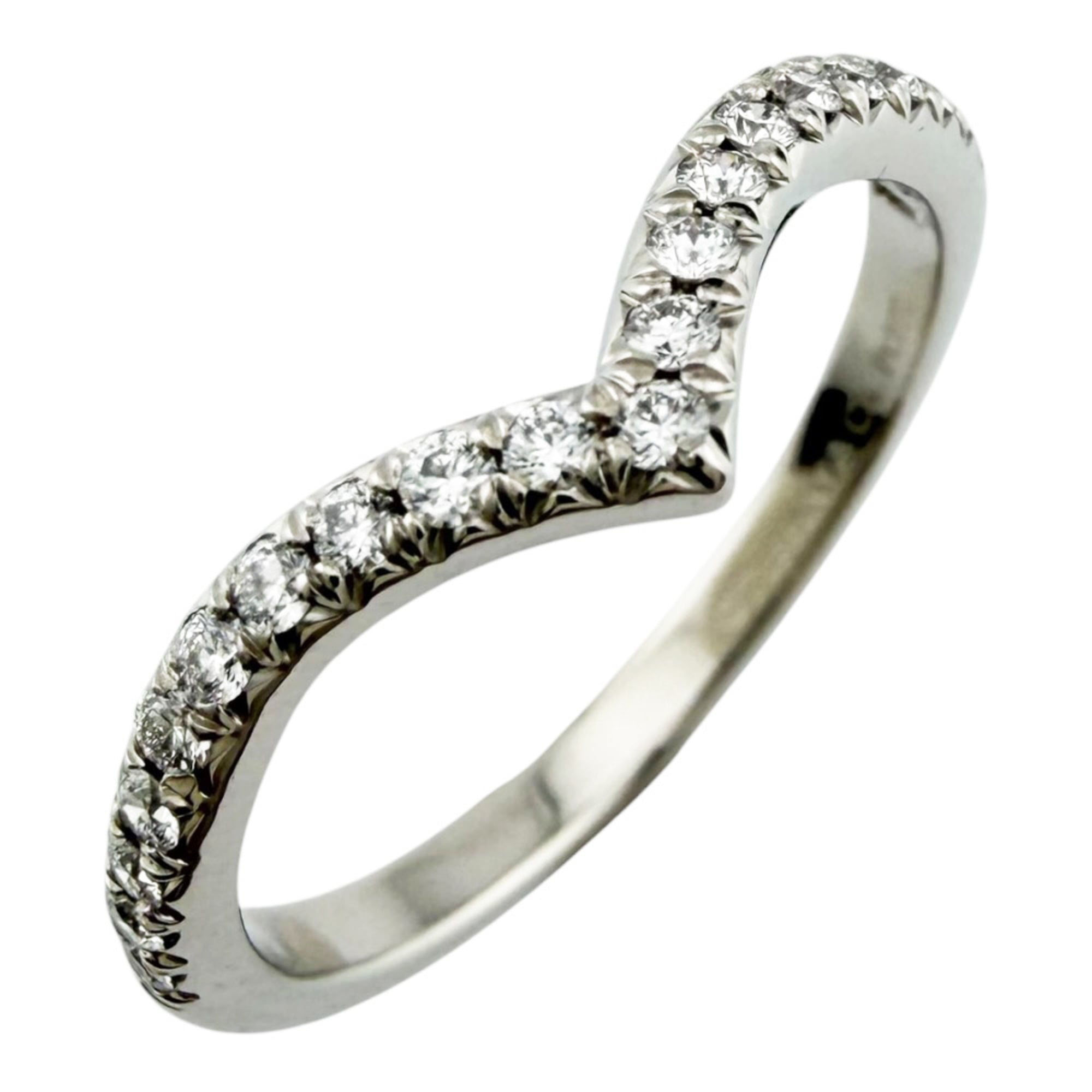 Tiffany & Co. Soleste V Ring, 1 Pt Platinum Diamond Ring for Women.