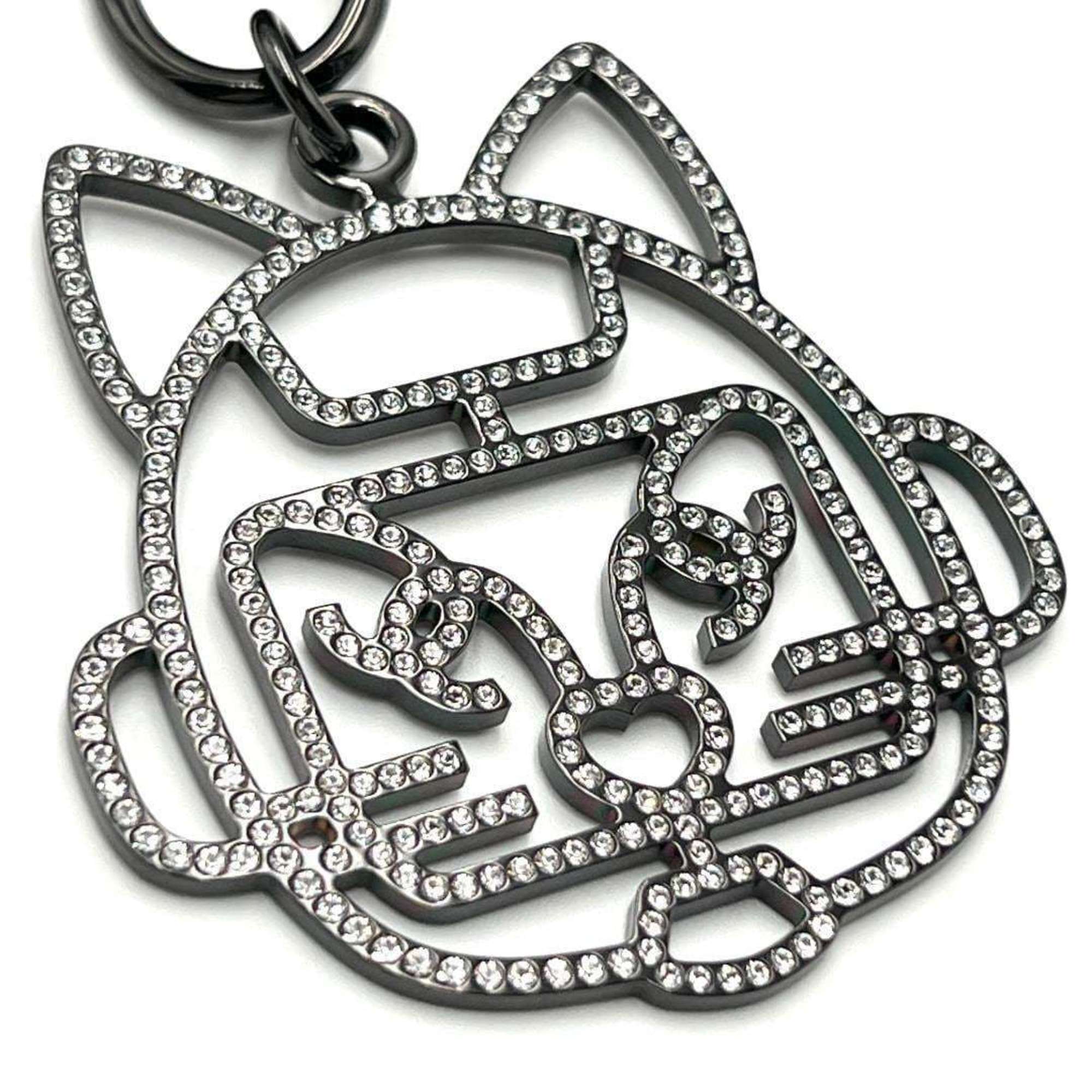 CHANEL Women\'s Pendant Cat Robot Necklace