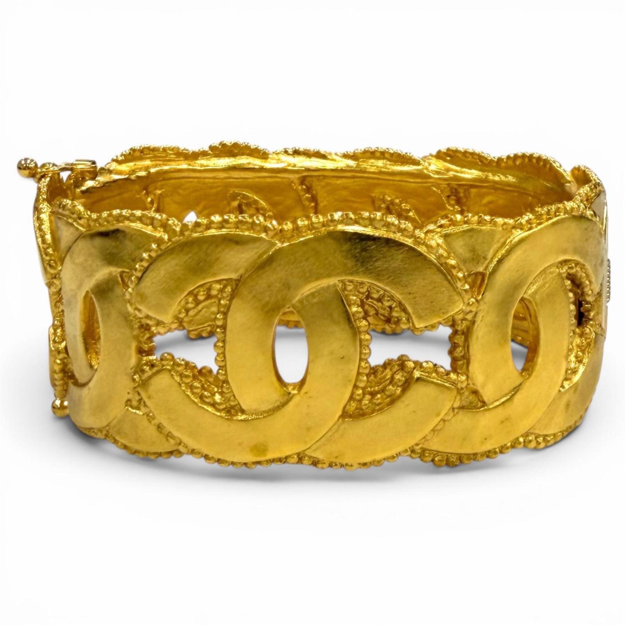 CHANEL Vintage 96A Coco Mark Bangle Bracelet, Gold, Made in France, Women\'s, with Box.
