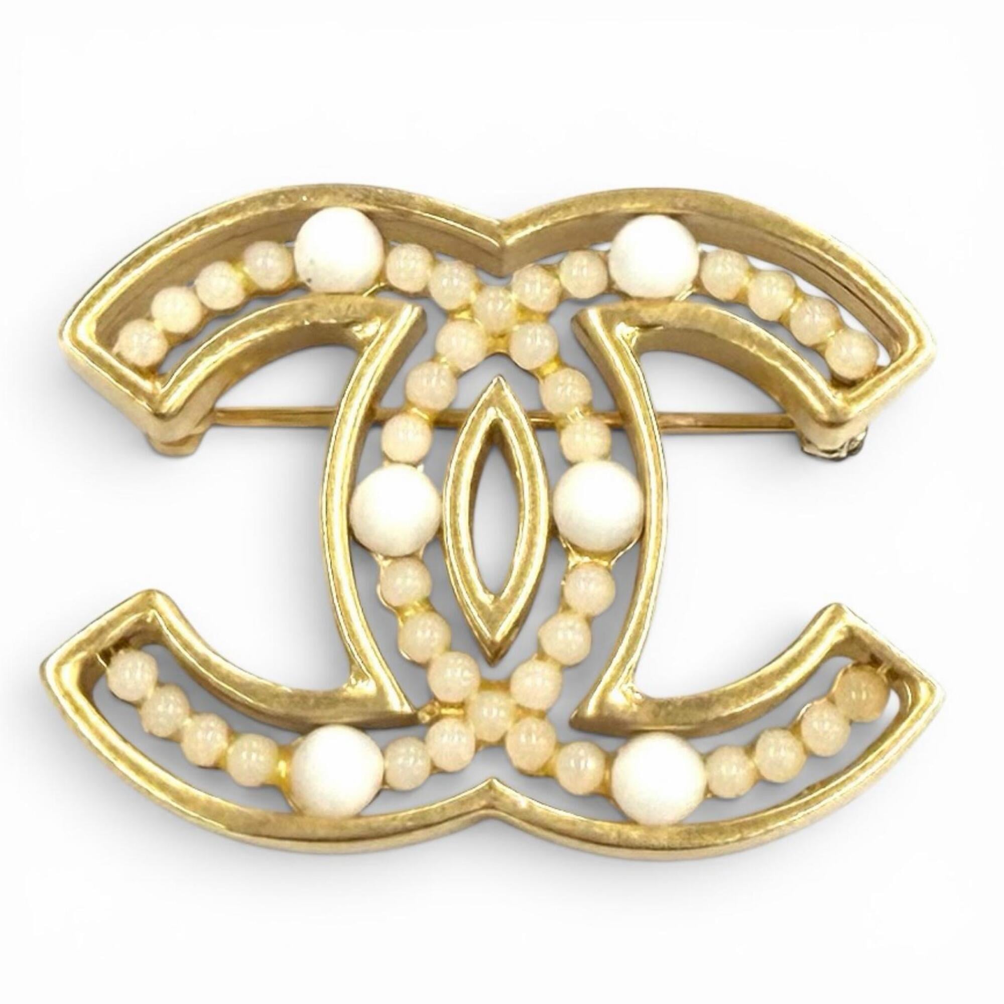CHANEL Vintage 02A Coco Mark Design Brooch Accessory Gold White Women\'s