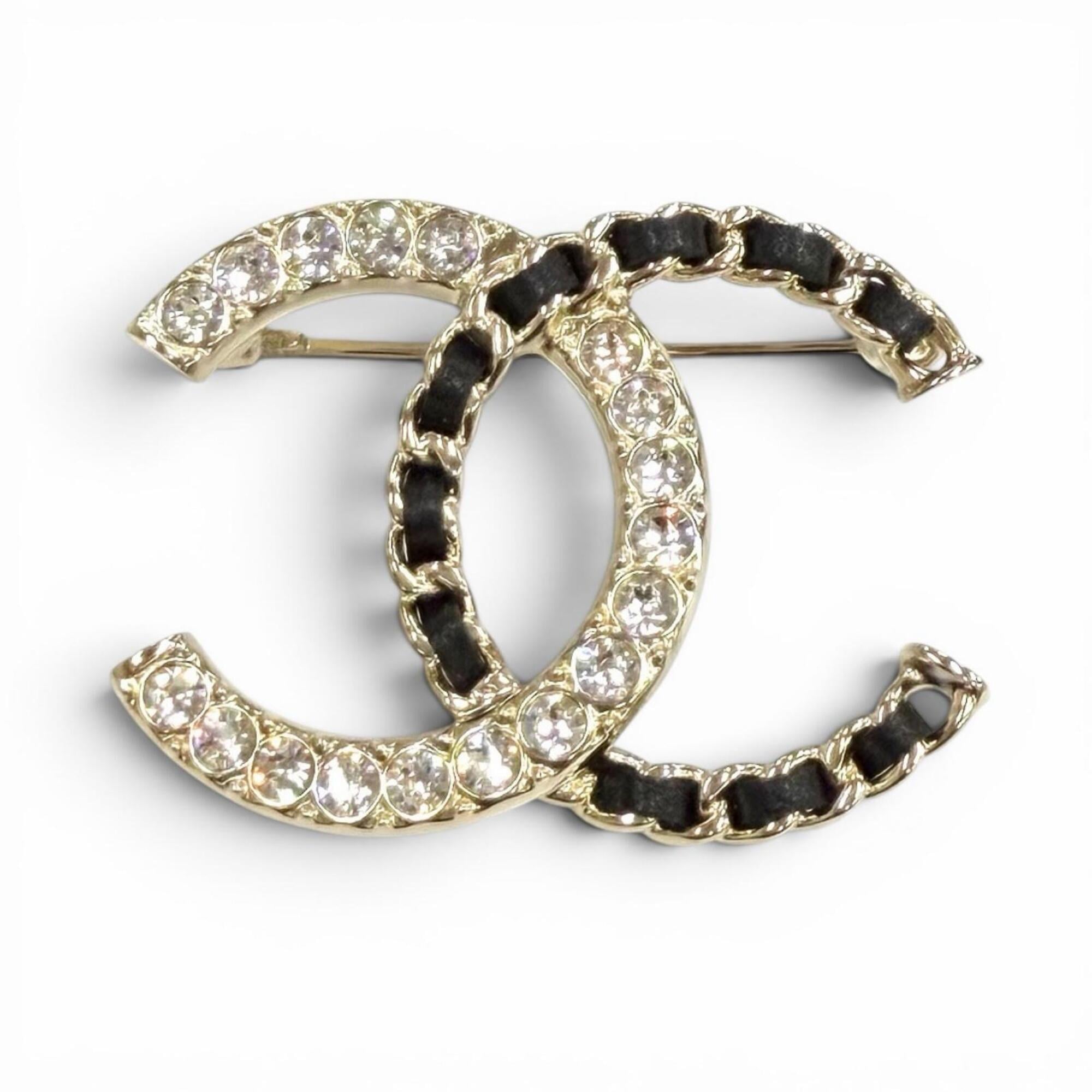 CHANEL A25B Coco Mark Rhinestone Leather Chain Brooch, Gold and Black, Made in France, Women\'s, wit
