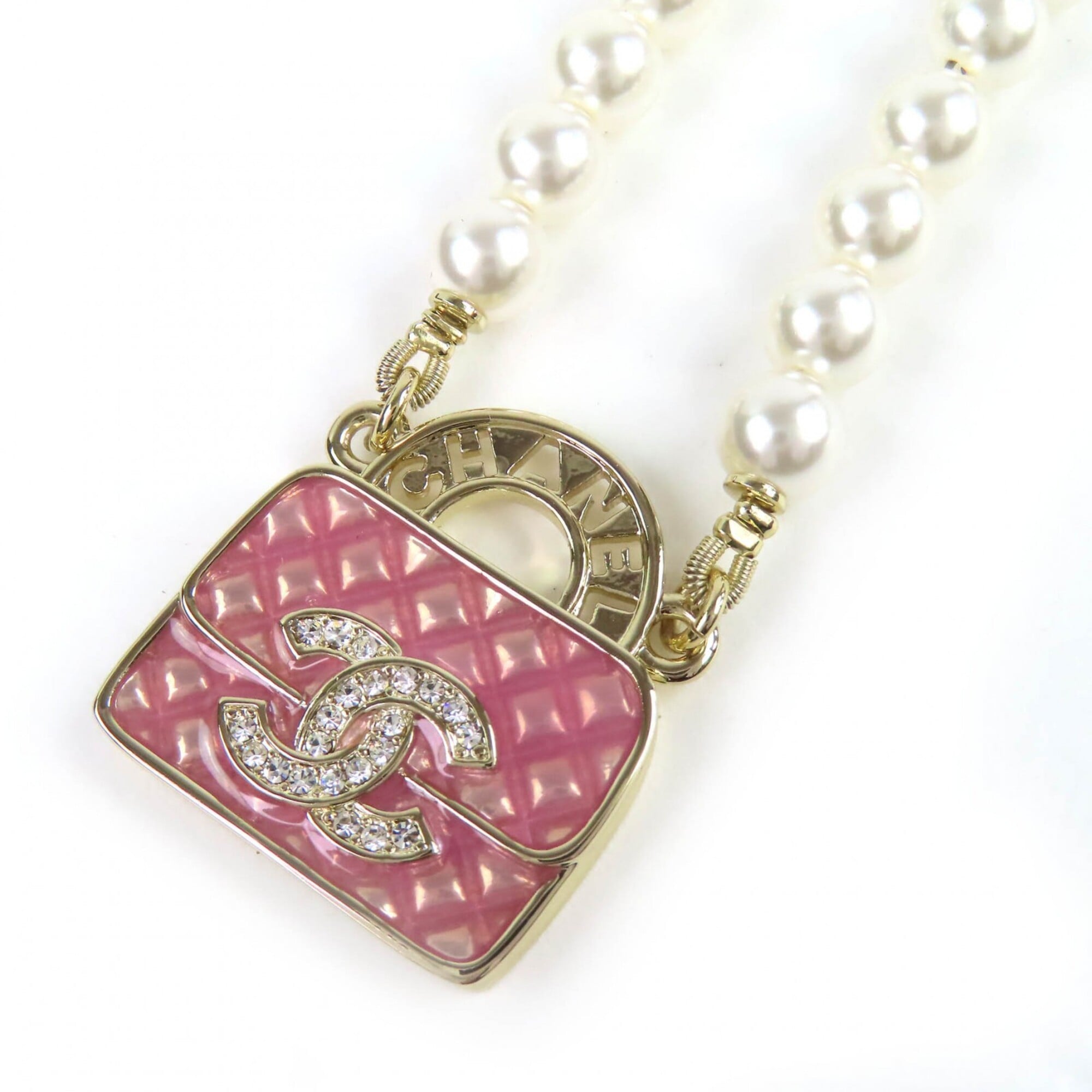 CHANEL (Chanel) 2024 Model B24S ABD331 B16656 Coco Mark Rhinestone MatelassŽ Bag Motif Faux Pearl Lo