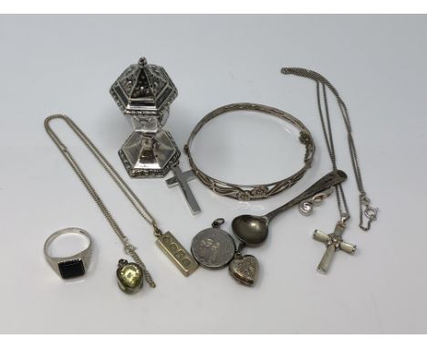 A group of antique and later silver/white metal jewellery to include silver pepper pot Birmingham 1904, silver bangle, ingot 