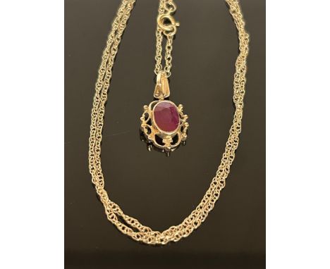 9ct Gold necklace & pendant set with ruby 1.8g 
