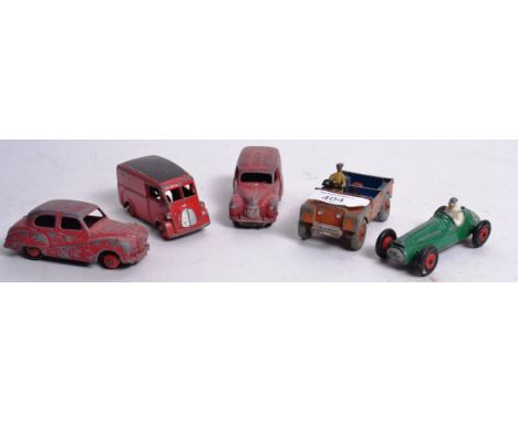 DINKY; A collection of 5x loose original vintage Dinky Toys diecast models - Austin, Royal Mail, 260, 161, 233 and a Land Rov