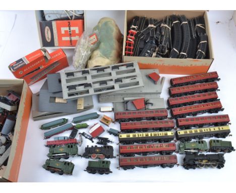 JOUEF; A LARGE collection of assorted loose vintage Playcraft / Jouef 00 gauge (and other) railway trainset locomotives, carr